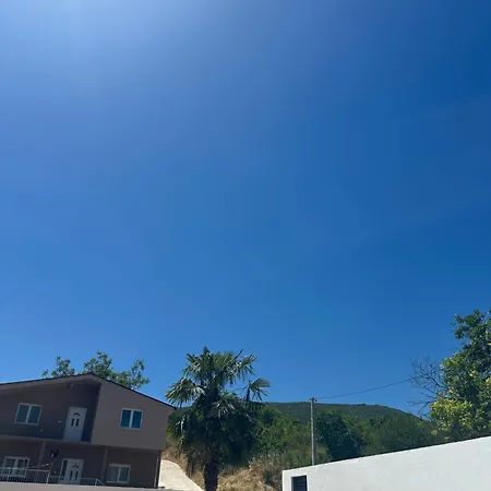 Kuca Sa Bazenom A&f Nyaraló Mostar